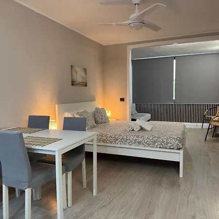 Castle Harbour 460 Daire