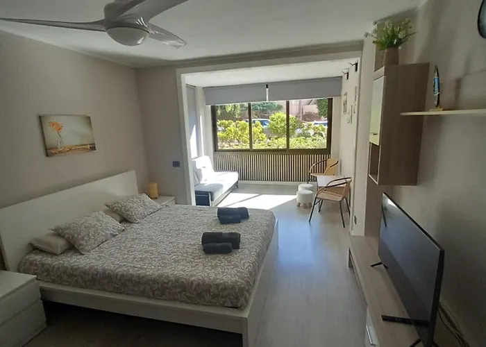 Castle Harbour 460 *